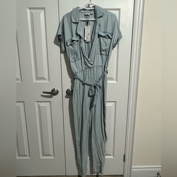 Noisy May Chambray jumpsuit with belt. - Picture 4 of 7